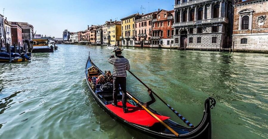 Venice: Private Grand Canal Gondola Ride from Rialto - Key Points That Matter