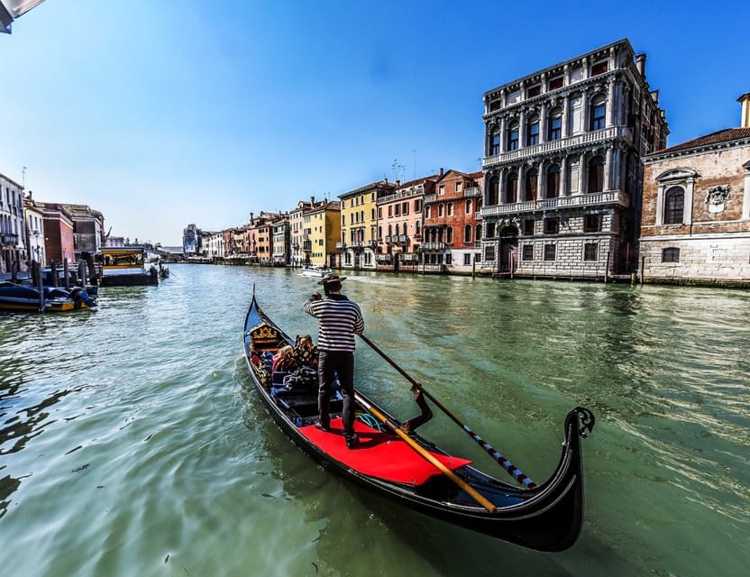 Venice: Private Grand Canal Gondola Ride from Rialto - From Riva del Carbon to the Grand Canal: The First Big Venice Moment