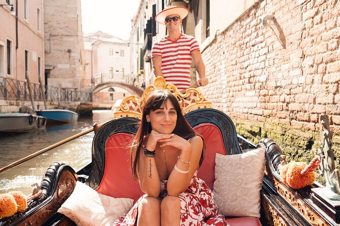 Venice Professional Photoshoot (up to 6 people included) - Start line: Chiesa di San Zaccaria meeting point (and why it helps)
