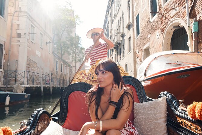 Venice Professional Photoshoot (up to 6 people included) - How the timing works: 30 minutes to 1.5 hours, and why it matters