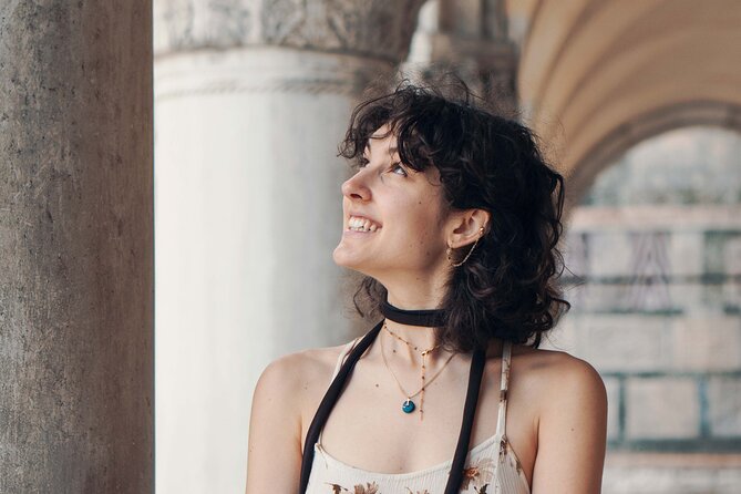 Venice Professional Photoshoot (up to 6 people included) - Price and value: $95.03 per group for up to 6 people