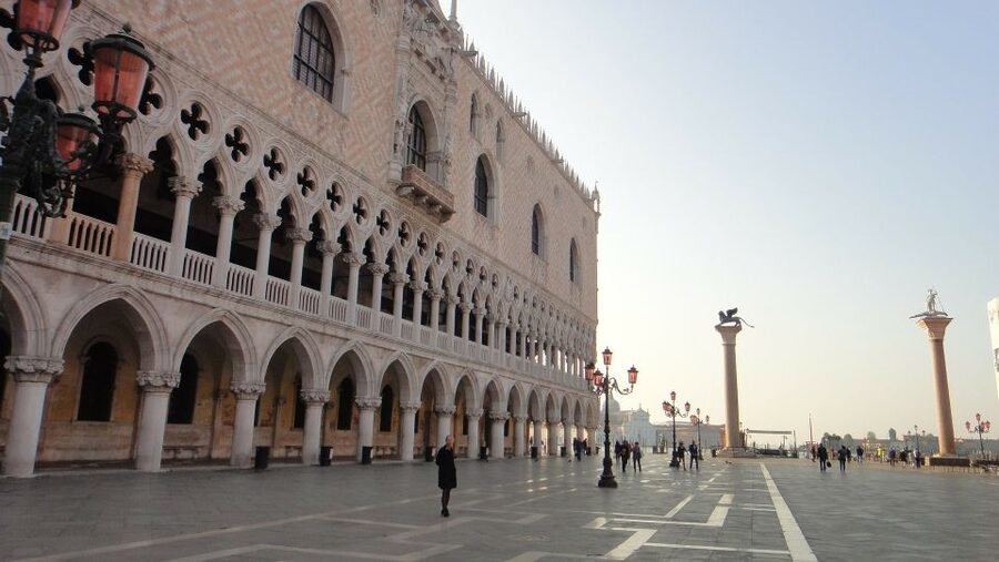 Venice: Religion Walking Tour with Doge’s Palace Tickets - Doge’s Palace with skip-the-line access