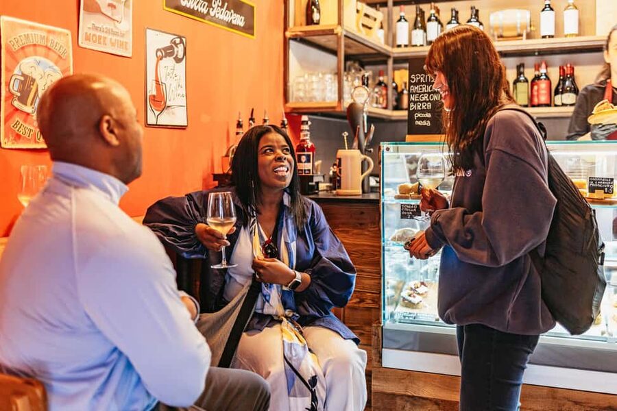 Venice: Rialto Market Food and Wine Lunchtime Tour - Key things that make this Rialto food and wine tour click