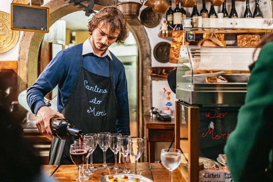 Venice: Rialto Market Food and Wine Lunchtime Tour - Veneto wines and how the pairings actually help you taste