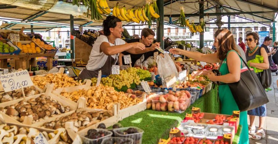 Venice: Rialto Market Food and Wine Lunchtime Tour - Bellini trivia and the kind of street knowledge you will use later
