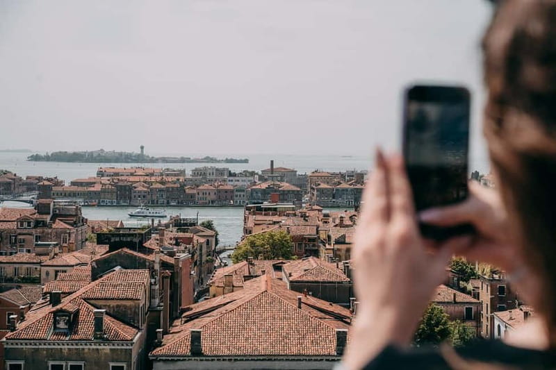 Venice: Rooftop Terraces Tour with Prosecco - Why Venice Roofs Beat the Usual Canal Photos