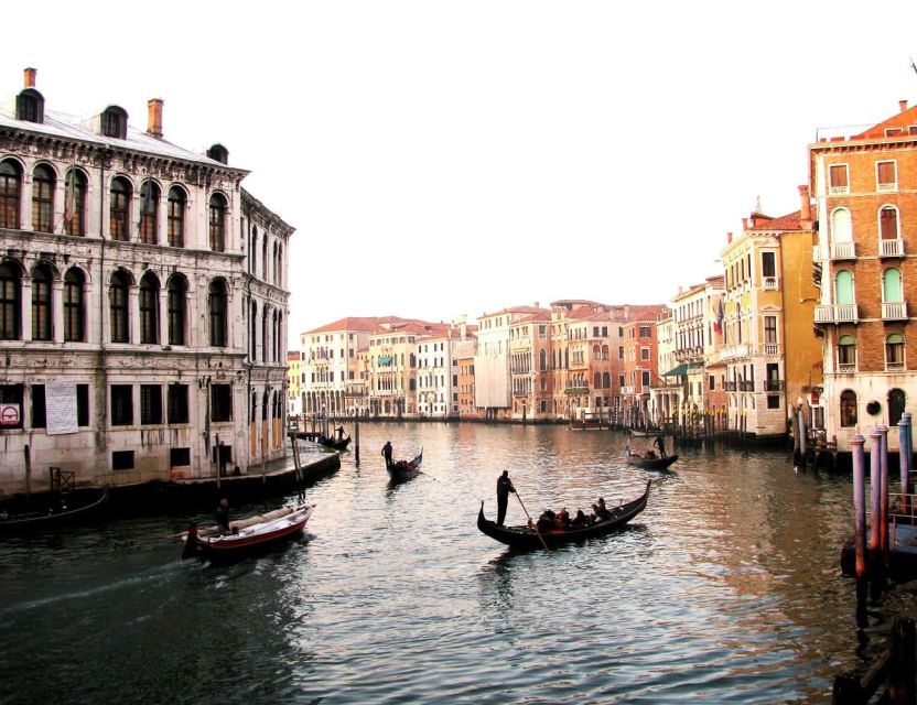 Venice: Shared Gondola Ride - Why a shared gondola is a smart Venice move