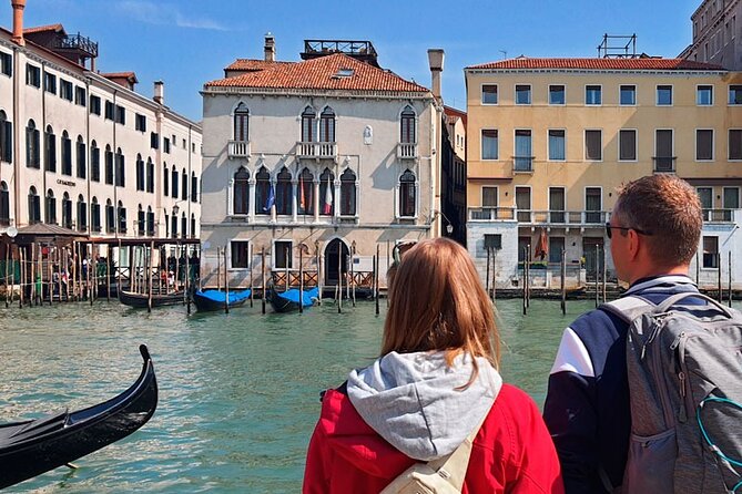 Venice Sightseeing Small Group Walking Tour with a Local Guide - A two-hour Venice walk that helps you get your bearings