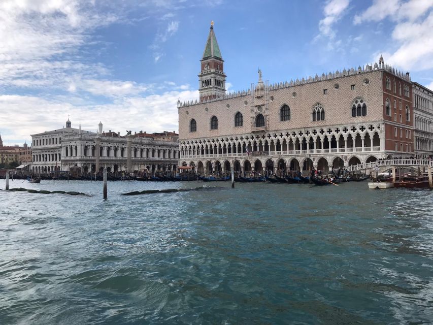 Venice: Sightseeing Tour with a Local expert - Basilica dei Frari and Titian’s burial site, art history you can sense immediately