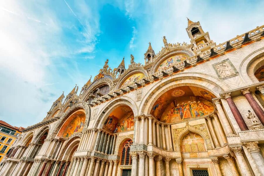 Venice: Skip-the-line St. Mark's Basilica Entry & Audioguide - Who should book, and who might skip the upgrade
