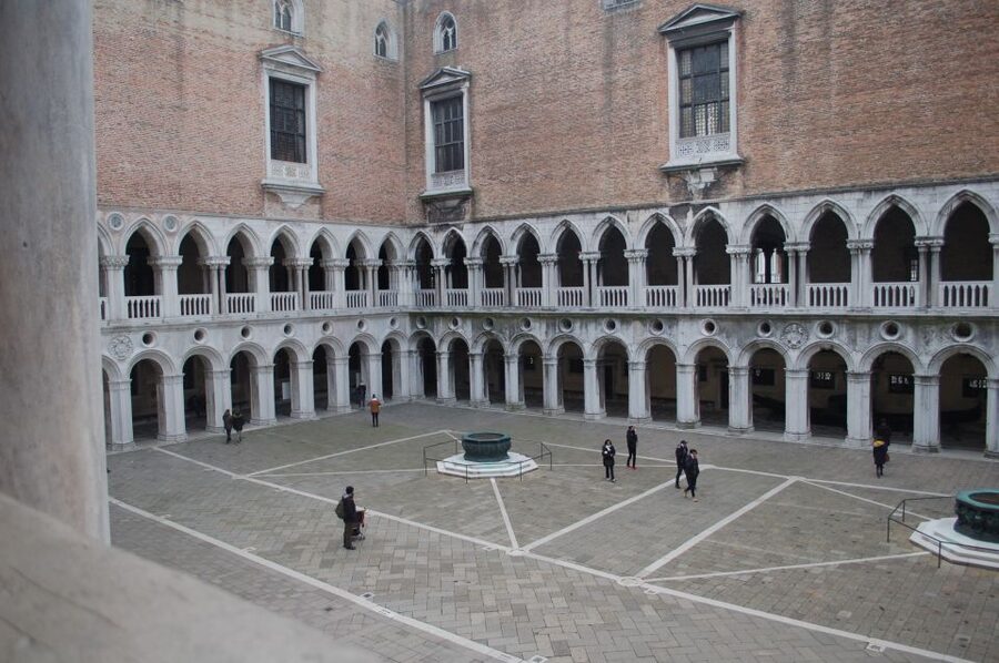 Venice: St Mark’s Basilica and Doge’s Palace Private Tour - St Mark’s Square Meeting Point: Getting Your Bearings Fast