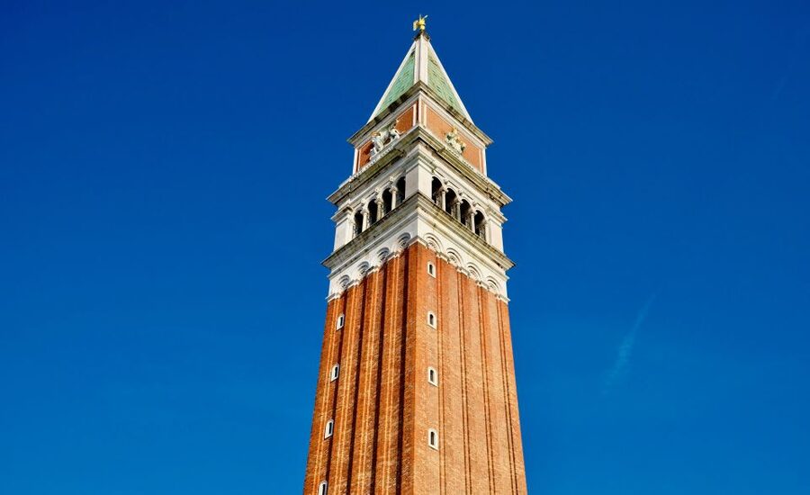 Venice: St. Mark's Basilica and Gondola Morning Tour - Entering St. Mark’s Basilica, and why skip-the-line matters here