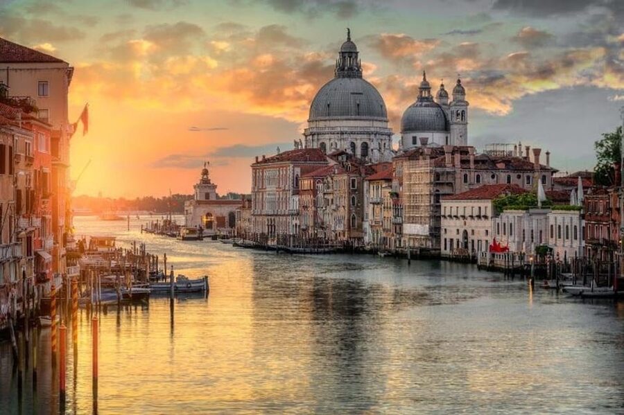 Venice: St. Mark’s Basilica Live Guided Tour - St. Mark’s Basilica, in one practical hour
