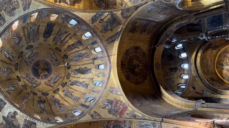 Venice: St. Mark’s Basilica Live Guided Tour - Entering St. Mark’s Basilica: what to look for in a guided pass