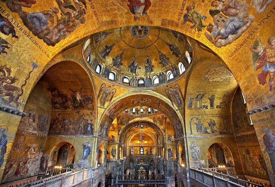 Venice: St. Mark's Basilica Priority Ticket and Audio Guide - Using the app audio guide so it actually adds value