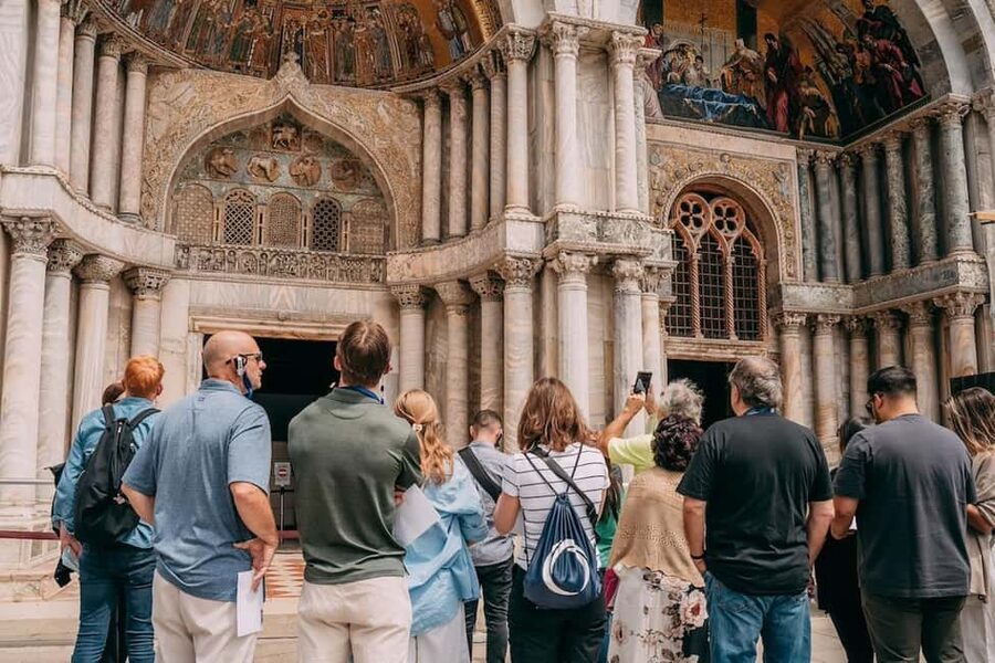 Venice: St Mark's Basilica Small-Group Tour with Terrace - Your guided interior: mosaics, symbolism, and what to look for