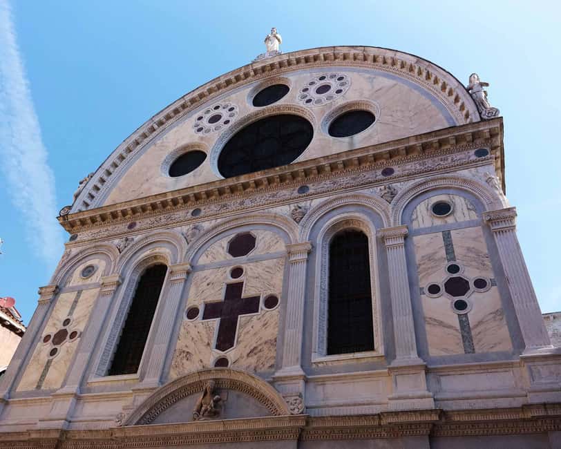 Venice: St. Mark’s Classic Walking Tour & Bell Tower Entry - Gondola ride option: relaxing break, but know what you’re signing up for