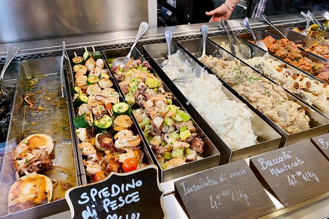 Venice Street Food Tour with Local Guide with Local Food Market Visit - Cicchetti Stops: How Venetians Snack Before Dinner