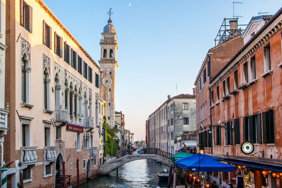 Venice: Sunset Cruise by Typical Venetian Boat - Island passes that change the mood: San Lazzaro, San Servolo, San Clemente, Le Grazie