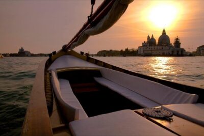 Venice Sunset Cruise by Typical Venetian Boat with Prosecco