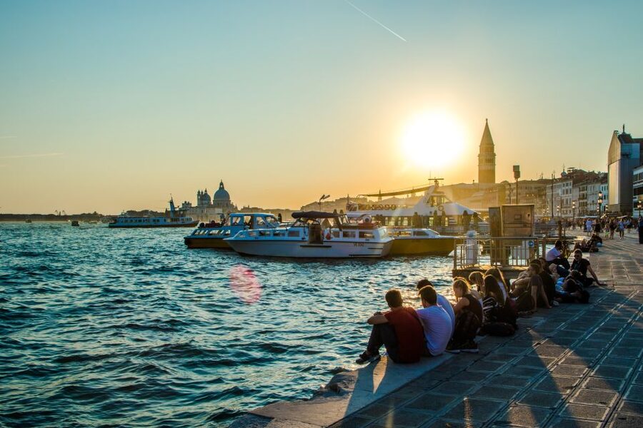 Venice: Sunset Cruise by Typical Venetian Boat - Timing and comfort: 105 minutes that feel like a good evening slice
