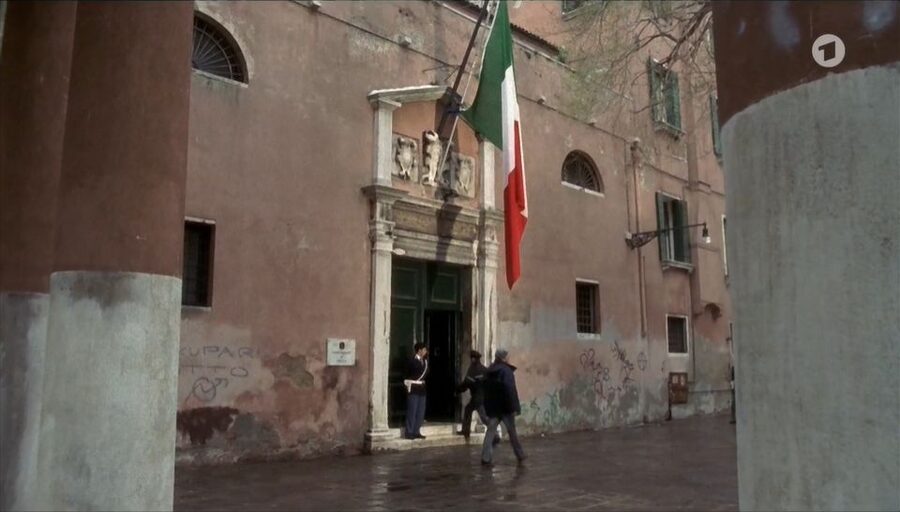 Venice: The Footsteps of Commissario Brunetti Walking Tour - Spotting the Show: Filming Locations, Campos, and Palazzos You’d Miss