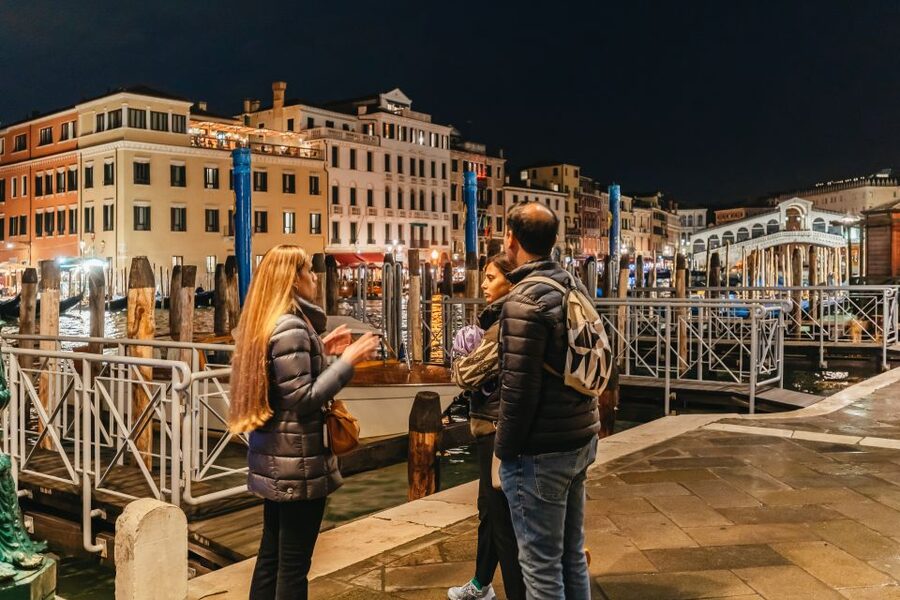 Venice: The Ghost & Legends Walking Tour - The lagoon haunting: the unburied child legend