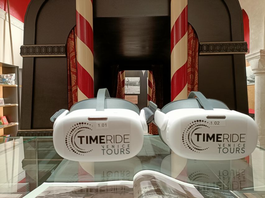 Venice: The Gondola Gallery 3D Experience - The cultural finish: the Venetian bookshop and what you take home