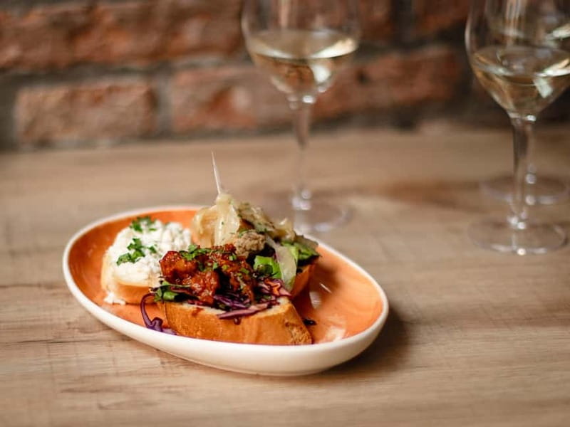 Venice: The Ultimate Food Tour with Wine & Spritz - Stop-by-Stop Breakdown: From Spritz to Espresso and Chocolate
