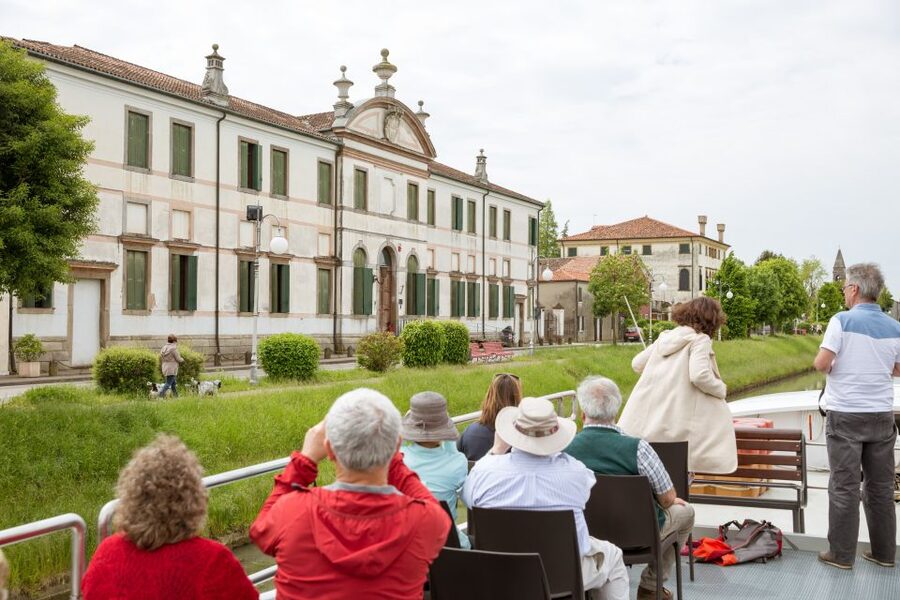 Venice to Padua Full-Day Brenta Riviera Boat Cruise - Villa Widmann in Mira and the Mira and Dolo Locks