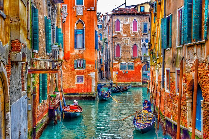 Venice Tour by High-Speed train from Florence - Stop 4: Mercati di Rialto, where locals and visitors collide