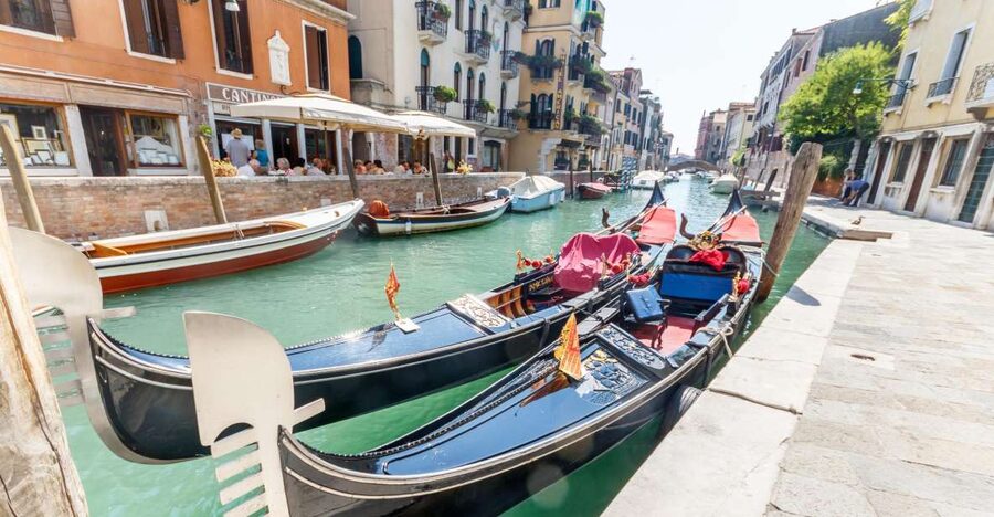 Venice: Traditional Shared Gondola Ride - Shared Venice Gondola: Why the 30 Minutes Works