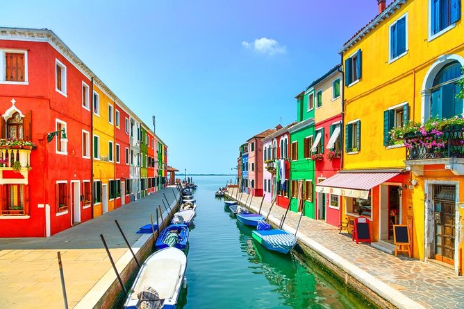 Venice Trilogy: Murano, Burano & Torcello by Lagoon Boat - Murano furnace theatre: what you get with the glassblowing show