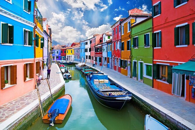 Venice Trilogy: Murano, Burano & Torcello by Lagoon Boat - Vintage wooden boat ride and guided commentary you can actually follow