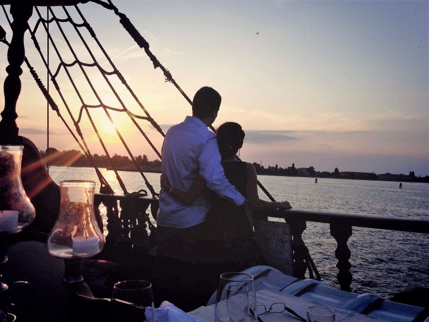 Venice: Venetian Lagoon Tour and Galleon Dinner - FAQ