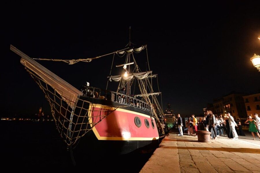 Venice: Venetian Lagoon Tour and Galleon Dinner - Who This Tour Fits Best, and Who Might Want a Different Plan