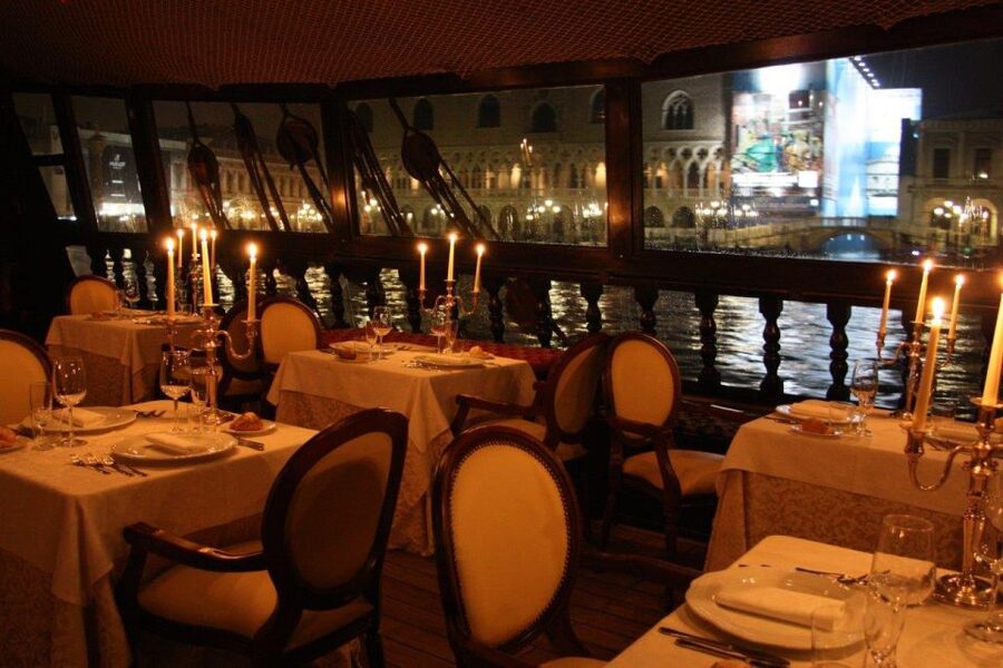 Venice: Venetian Lagoon Tour and Galleon Dinner - Where You Board, What Seating Really Means, and How You’ll See the Sights
