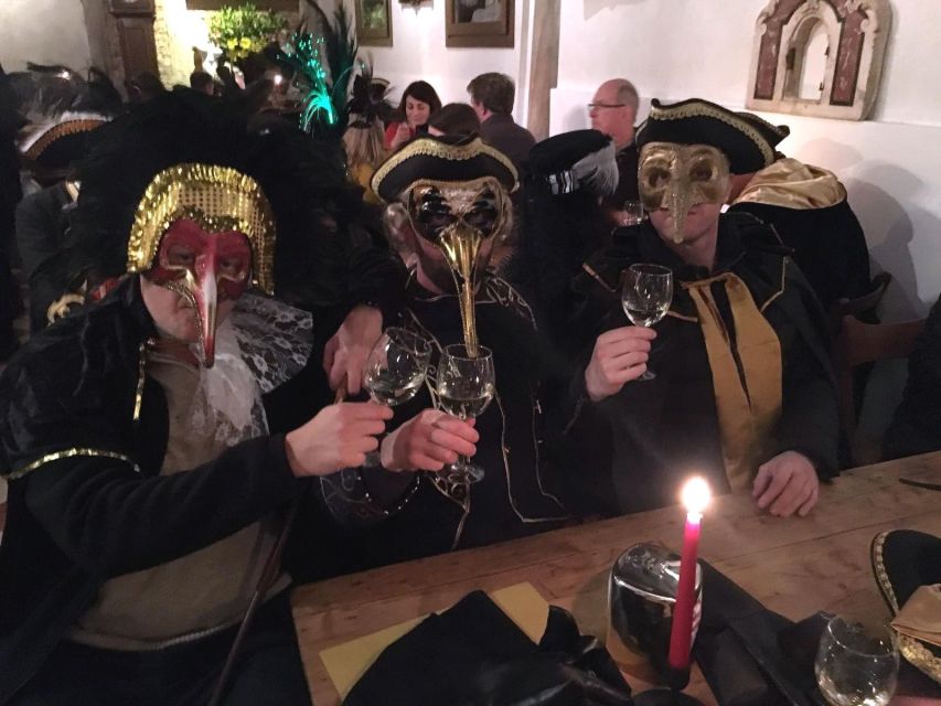Venice: Venetian Style Carnival Pub Crawl - Carnival energy that fits Venice, not fights it