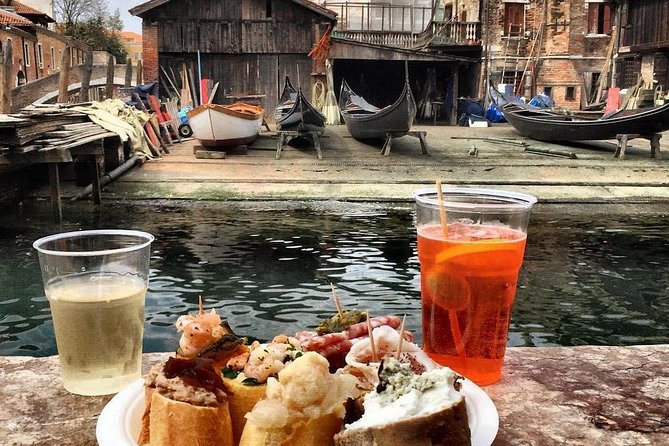 Venice Walking Tour: Eat and Drink - The bacari part: cicchetti plus wine (or a soft drink) at three stops