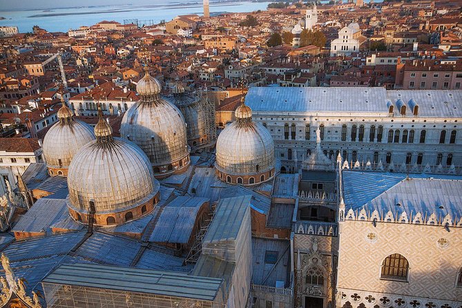 Venice Walking Tour plus Skip the Lines Doge's Palace and St Mark's Basilica Tours - The walking portion: how the calle connect the city’s big ideas