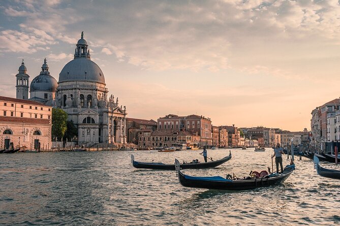 Venice Walking Tour with Audioguide on Your Smartphone - St Mark’s Square Highlights, from Ponte dei Sospiri to Caffè Florian