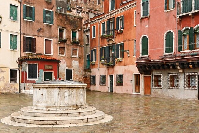 Venice Walking Tour with Gondola Ride Experience - The Big Finale: St Mark’s Basin, San Giorgio Island, and Views Built for Photos