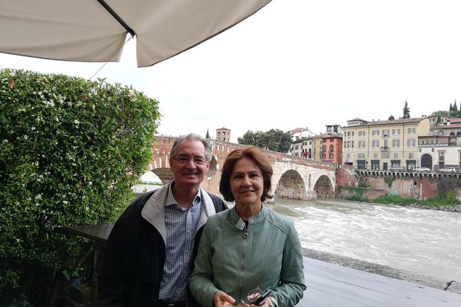 Verona City Sightseeing Walking Tour of Must-See Sites with Local Guide - Piazza dei Signori (Dante’s Square): power, monuments, and the Lords of Verona