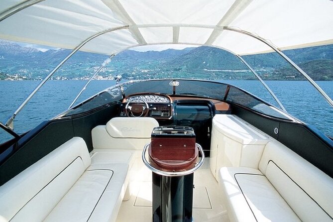 VIP Private Luxury Boat Tour - Riva Aquariva Yacht Venice - San Giorgio Maggiore: the best picture moment built into the route