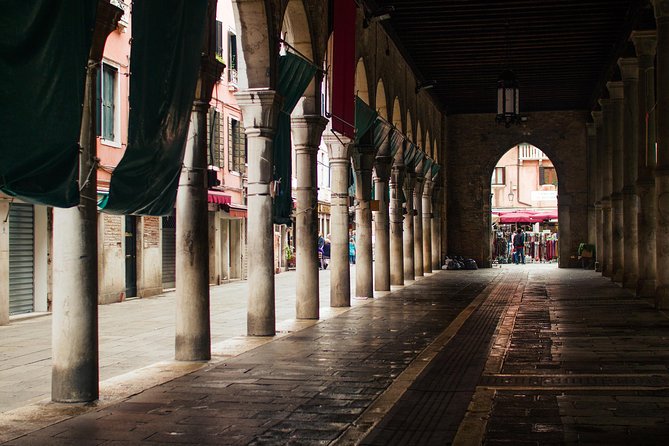 Welcome to Venice Group Tour St. Mark's Basilica & Gondola Ride - A pause at a powerful Venetian family mansion